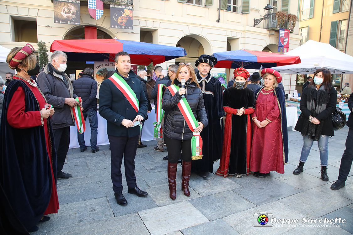 VBS_5853 - 10.ma Fiera Nazionale del Tartufo e Fiera dei Santi.jpg